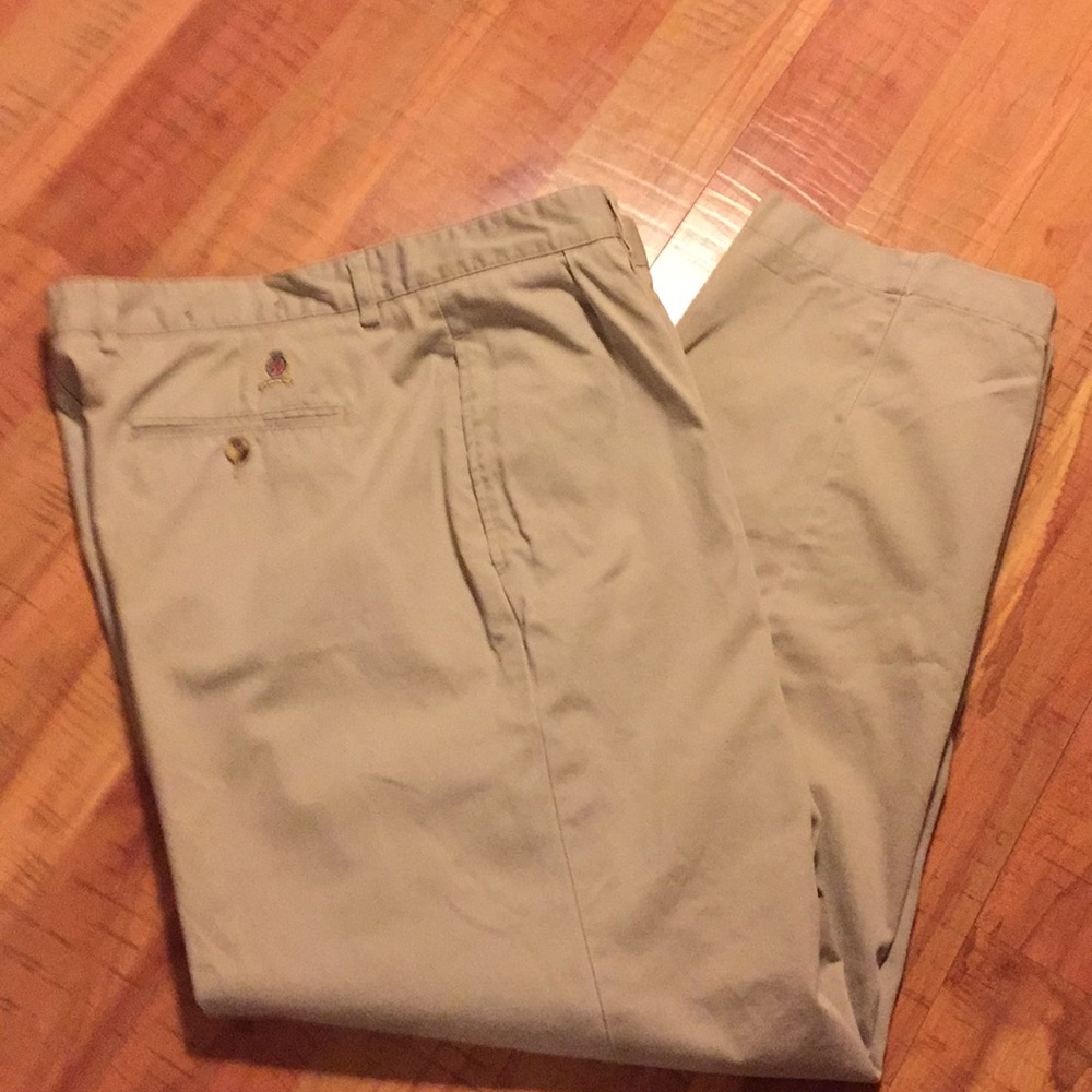 Tommy Hilfiger Khakis - Picture 1 of 4